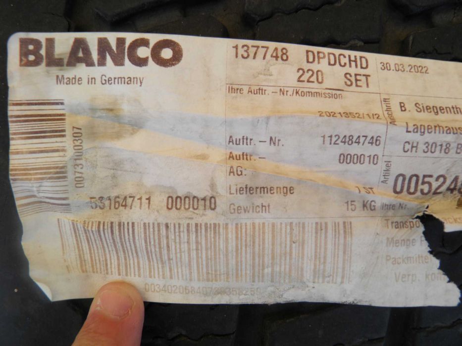 Продавам чисто нови мифки BLANCO