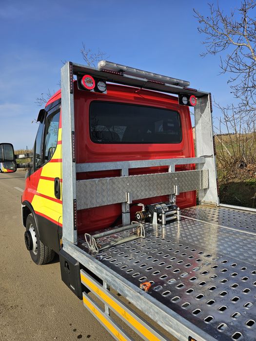 Platformă auto iveco