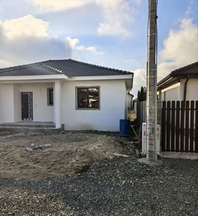 ‼️OCAZIE‼️Casa individuala la cheie/rosu, Obad Timis, teren 700mp