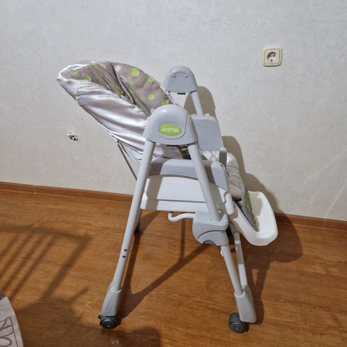 Продам детский  стульчик для кормления.