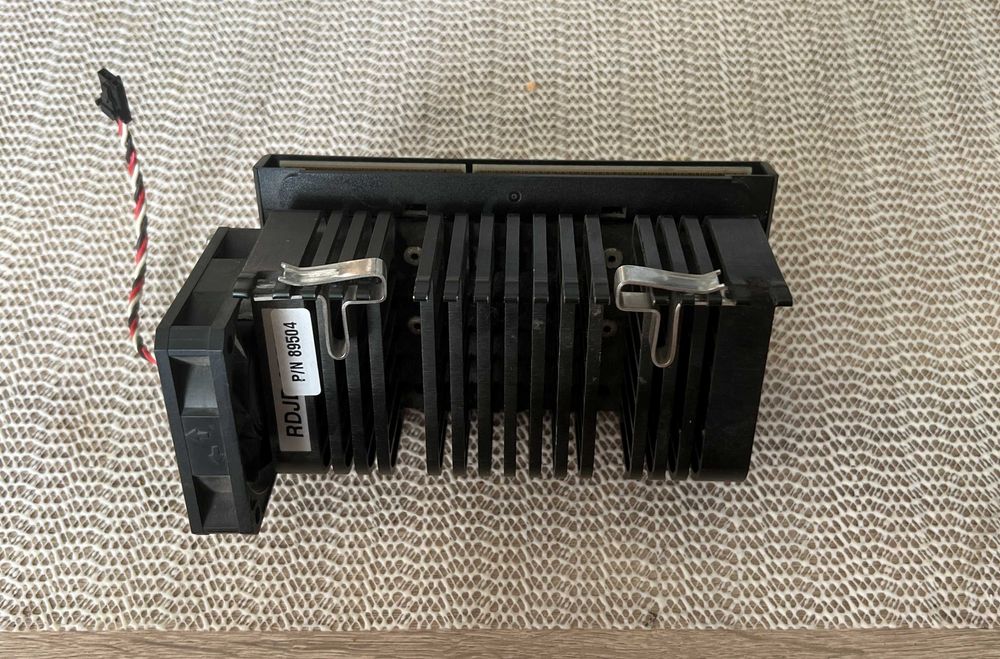 Procesor Intel Pentium II 266 MHz – Slot 1 – cu cooler original