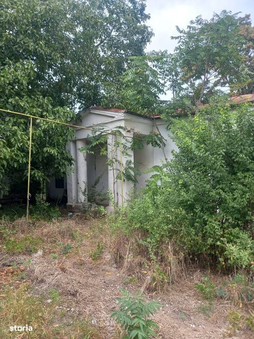 Casă detașată de 80 mp, acces asfaltic și teren 773 mp