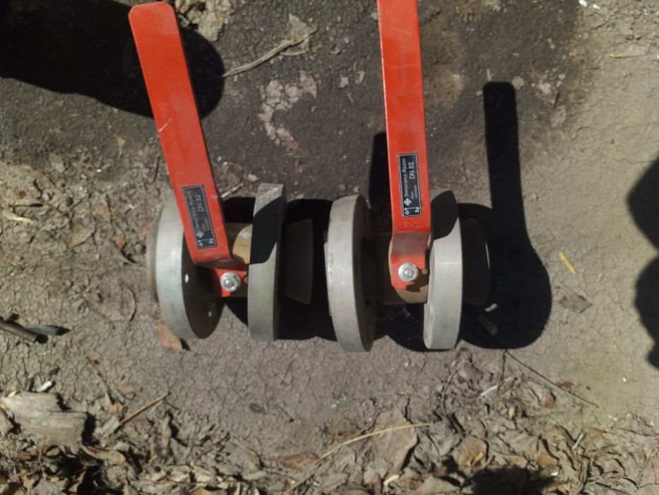 Продам новые задвижки