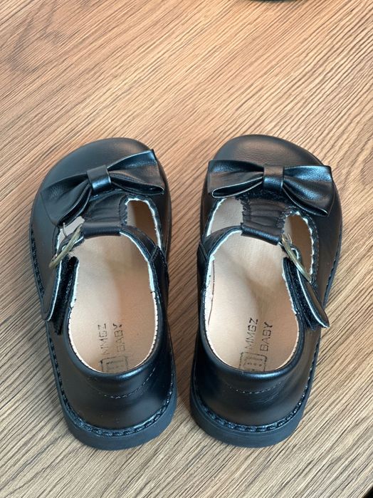 Срочно! Туфли для девочки 23 размер