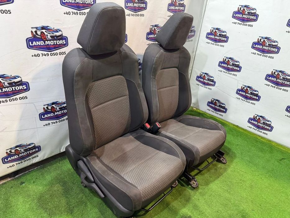 INTERIOR TEXTIL / SCAUNE + BANCHETE TOYOTA AURIS 1.2 BENZINA 2017 / HATCHBACK 5 USI 2013-2019