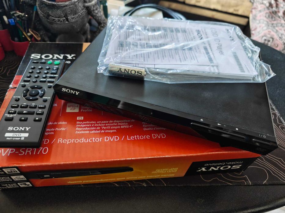 DVD Player Sony DVP-SR170 (Ediție World Cup) - NOU / Nefolosit