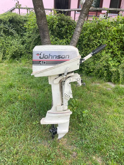 Vand motor barca Johnson 4cp , 2 timpi, stare buna, 200e