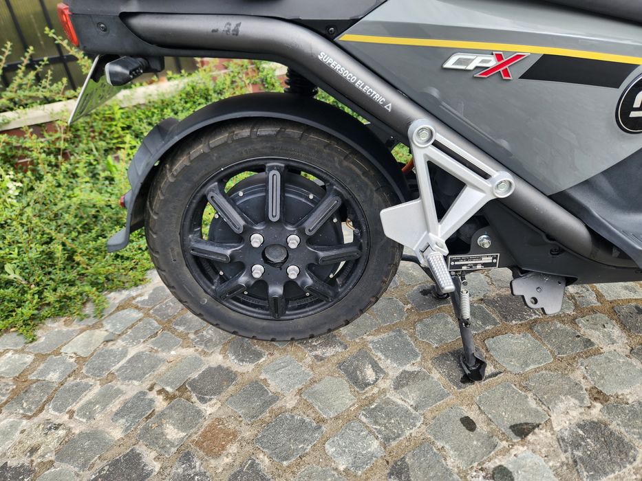 Super Soco CPX electric 2 acumulatori