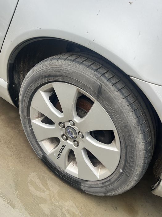 Волво В70 2.4 Д5 4х4 на части