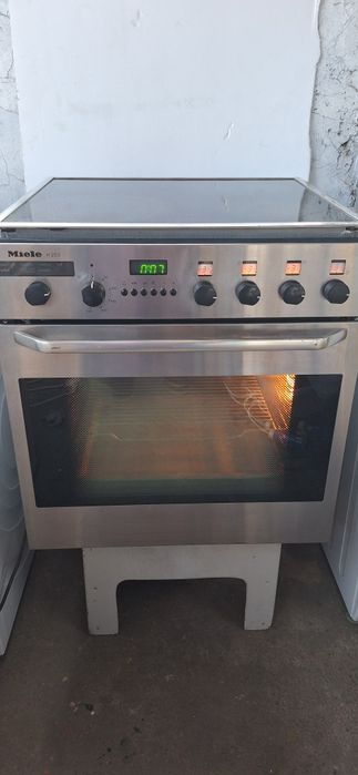 Фурна за вграждане Miele