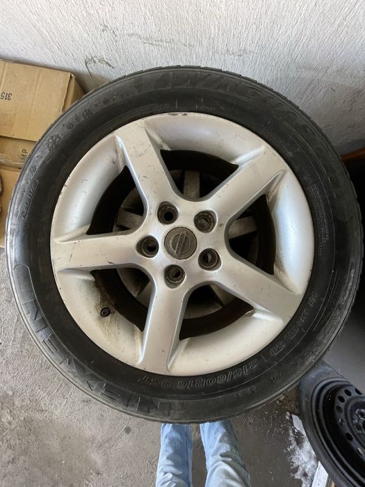 продаю литые диски на NISSAN