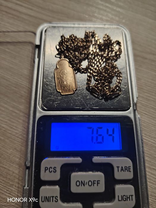 Продам золотую цепочку