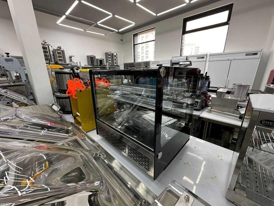 Витрина кондитерская настольная