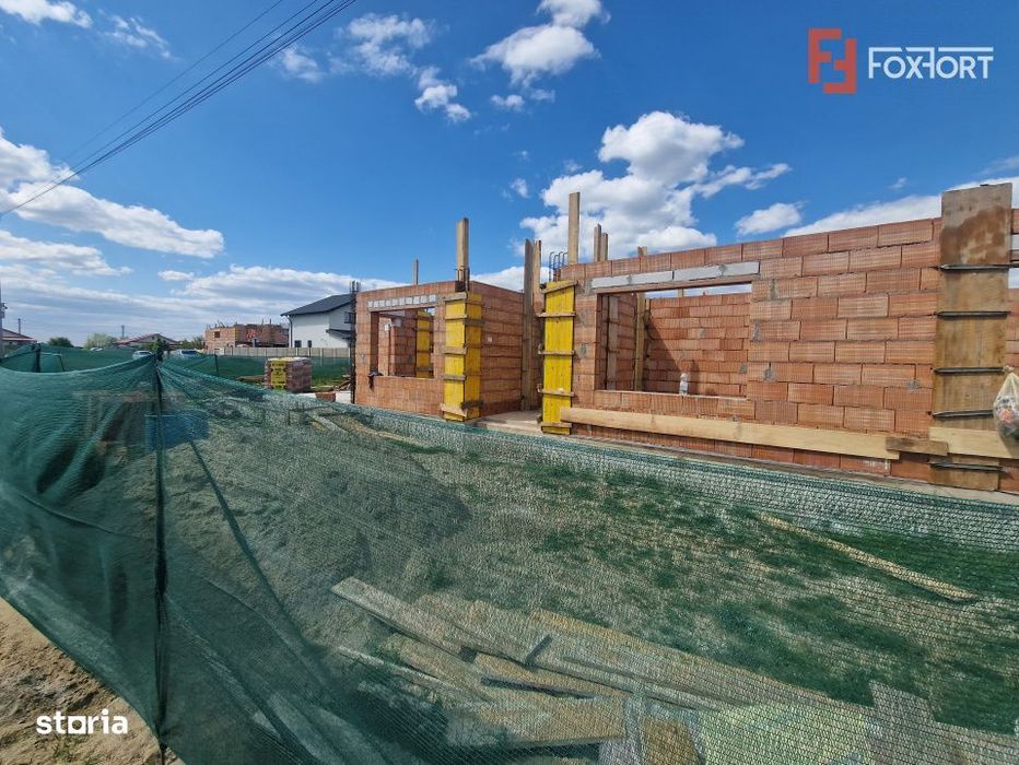 Duplex nou de vanzare cu 3 camere si teren de 300 mp, zona Bucovat