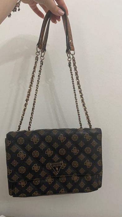 Дамска чанта Guess