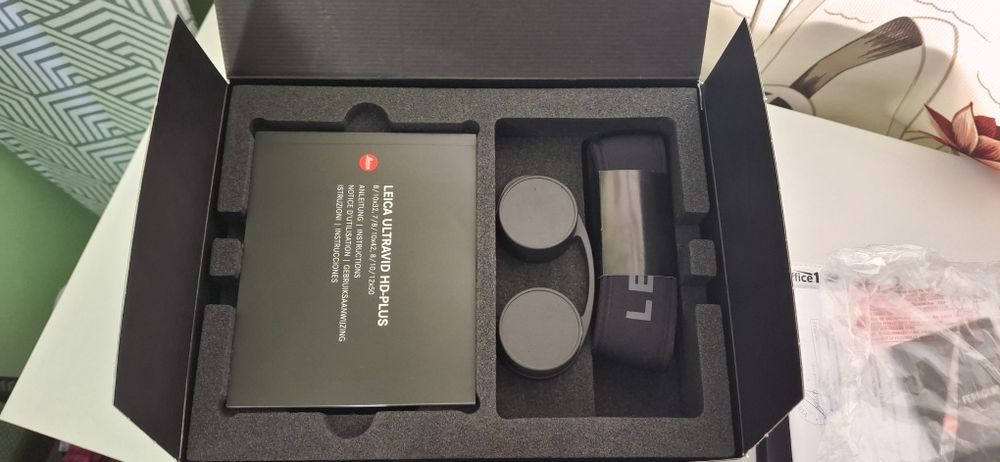 Бинокъл Leica - Ultravid 10х50 HD Plus