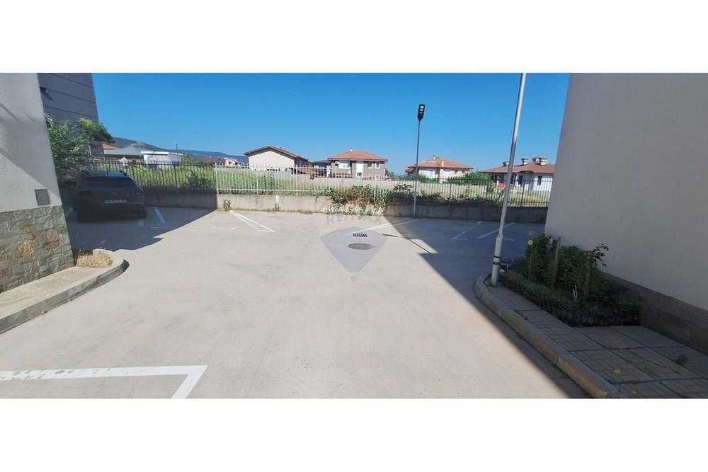 Продава се Гараж / Паркомясто в с. Марково, Област Пловдив - 10 кв.м за 750 €/кв.м - Снимка #5