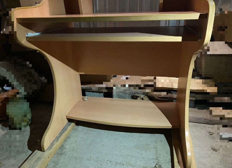 Стол компьютерный