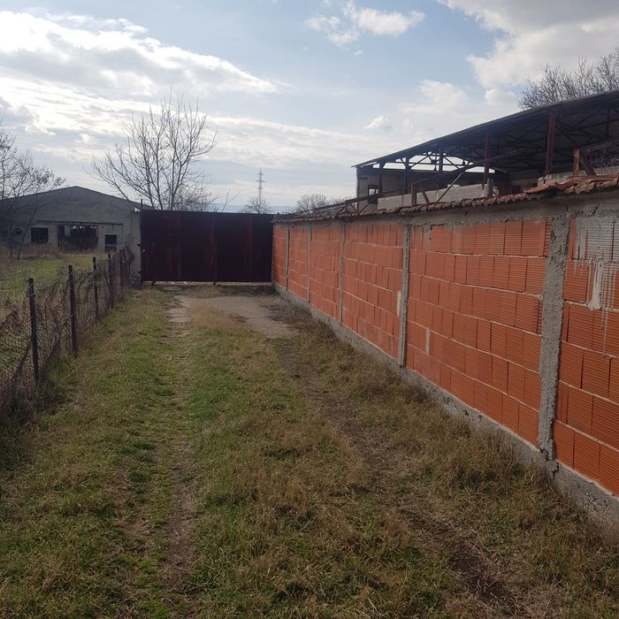 Продава се Промишлена сграда в Благоевград, Първа промишлена зона - 600 кв.м за 152 €/кв.м - Снимка #2