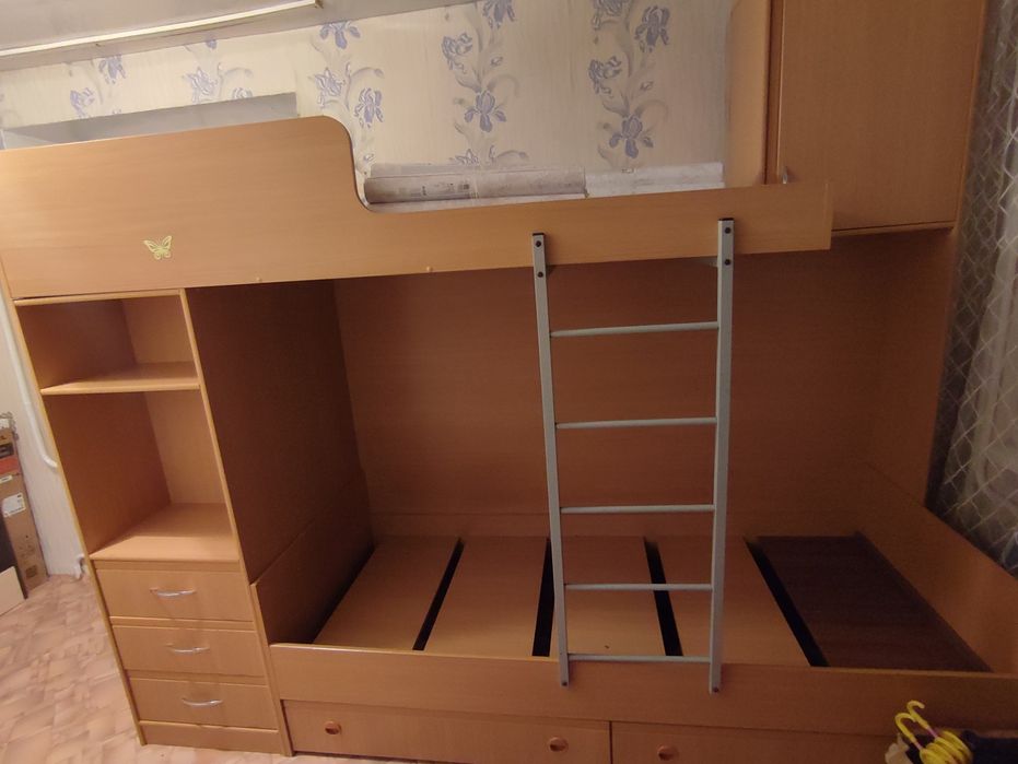 Двух ярусная кровать