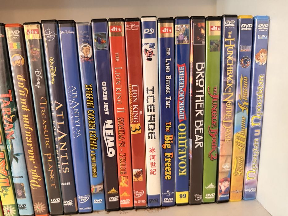 Компакт дискове с детски филмчета