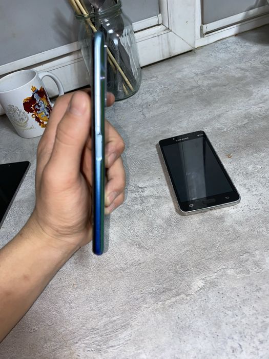 Продам телефоны все в рабочем состаяния