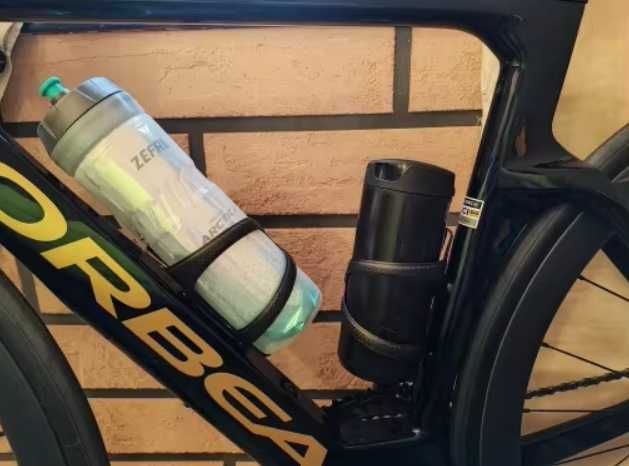 Suport suporti bidon lateral sau ec90 sau Bontrager XXX nou carbon