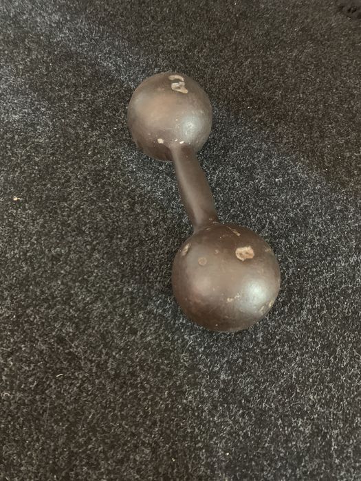 Гантел 1шт 8 килограмм  новые