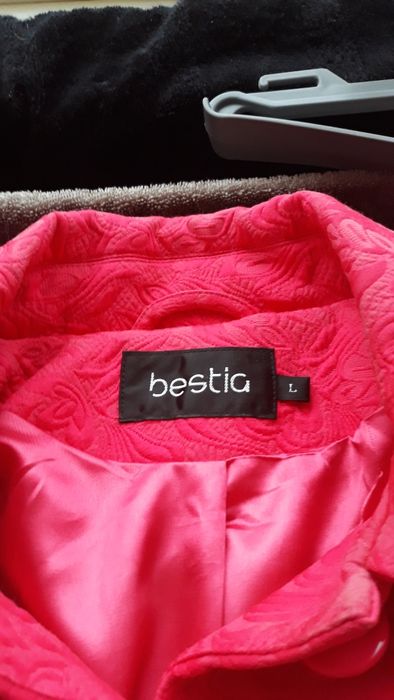 Легкое пальто бренд