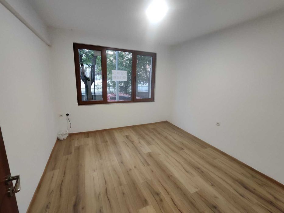 Продава се Офис в Варна, Левски - 110 кв.м за 4 €/кв.м - Снимка #9