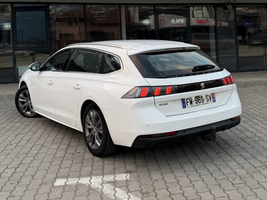 Peugeot 508-2022-Cockpit-Moduri de condus-Impecabil