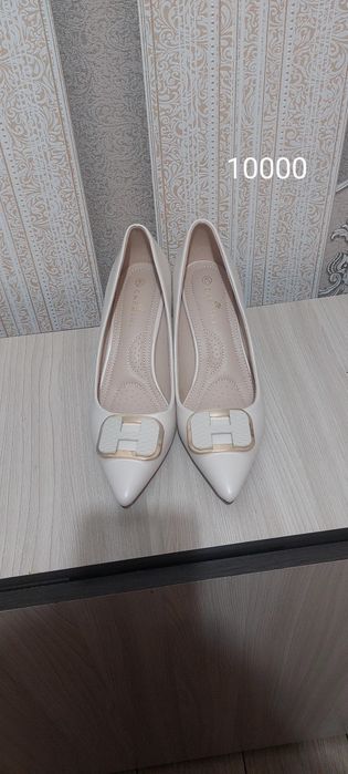 продам женские туфли