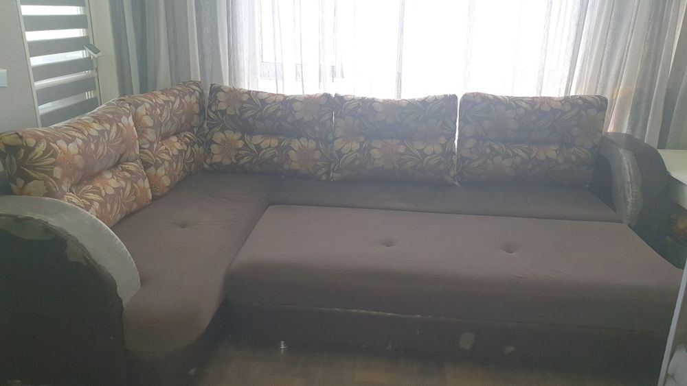 Продам угловой диван б/у