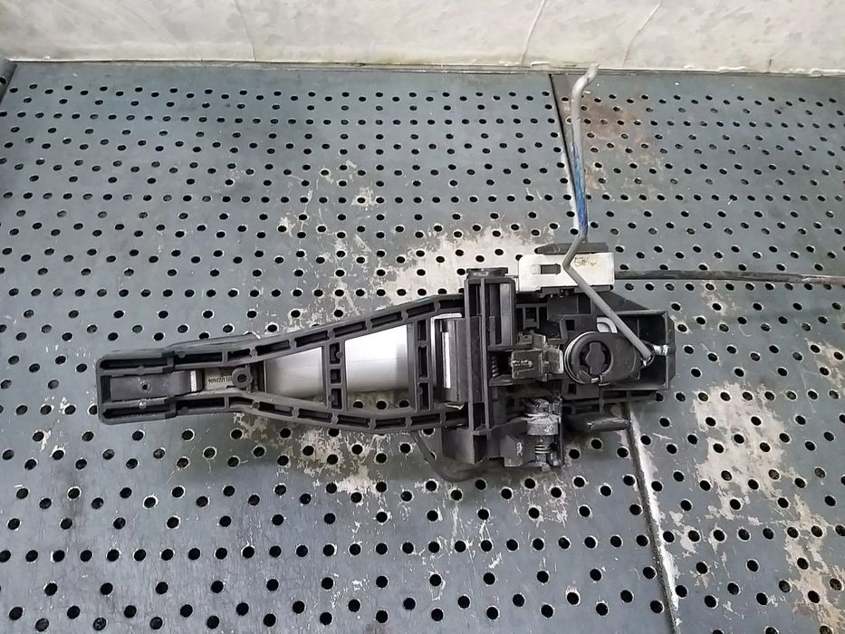 Maner usa dreapta fata ford focus 3 cb8 bm51a224a36