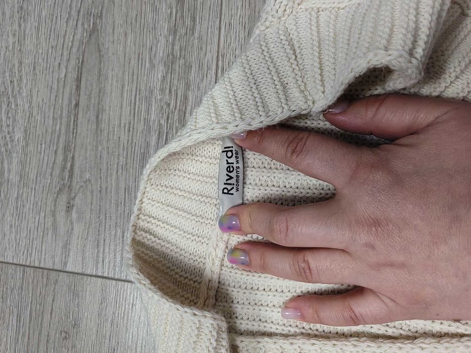Cardigan crem cu buzunare blug
