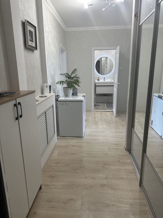 Продам 2 -комн. квартиру