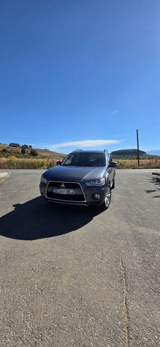 MITSUBISHI Outlander 2012 — imagine 2