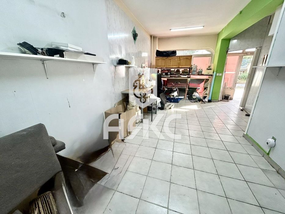 Продава се Магазин в София, Иван Вазов - 47 кв.м за 2841 €/кв.м - Снимка #1