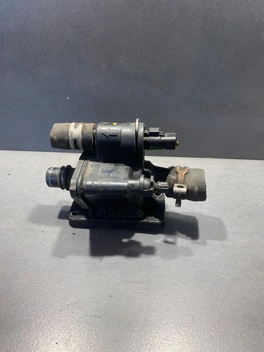 Carcasa termostat 96543 938 80 Citroen C3 2002 1.4 HDi MT (70 hp)