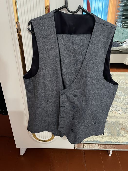 Костюм жекет шалбар