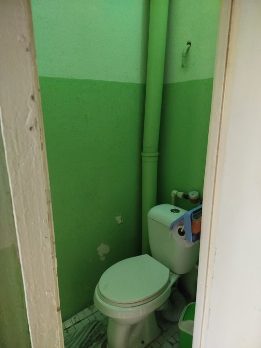 Продам кв в 8 микрорайоне с центральной отоплением