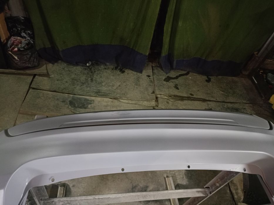 Продам задний бампер Лада гранта Фл