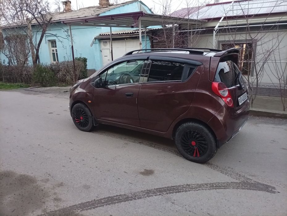 Продается  Спарк  2011 г Автомат.