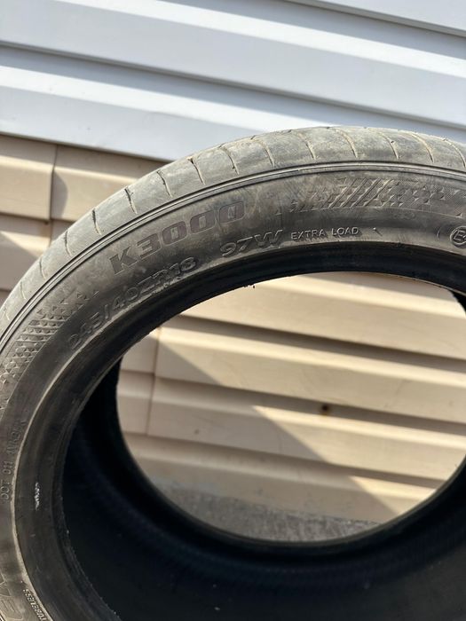 Продам шины на 245/40/18