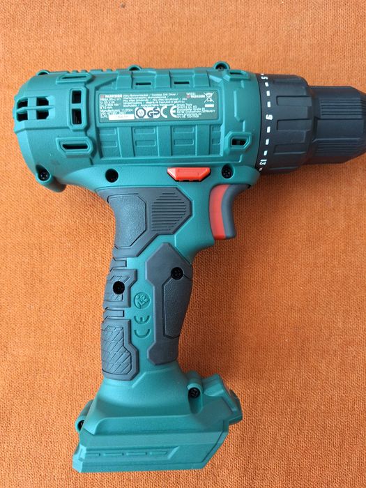 Bormasina - Masina de insurubat si  gaurit Parkside cu acum+ incarc