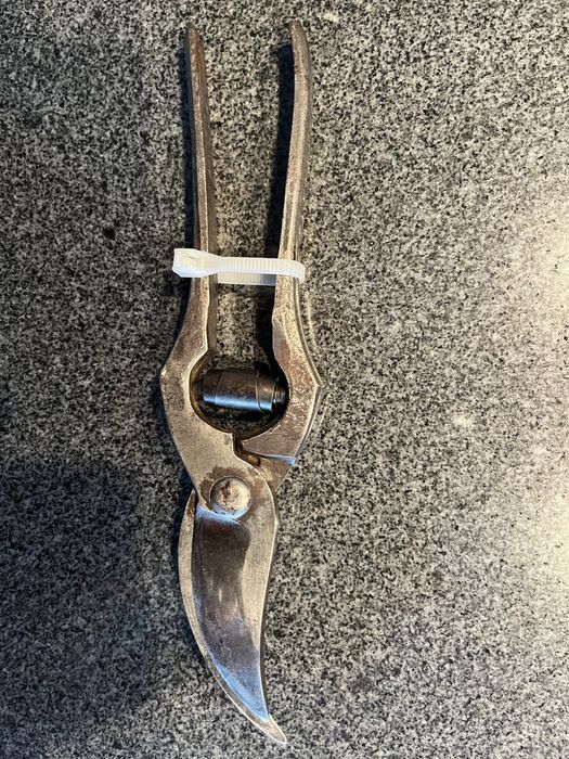 Стари лозарски ножици-П.Денев Габрово.