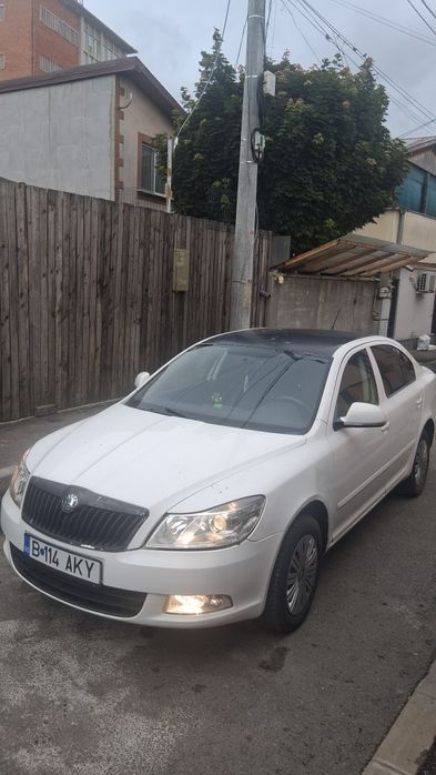 Vând SKODA Octavia 2 fl anul 2011 benzină și gaz.