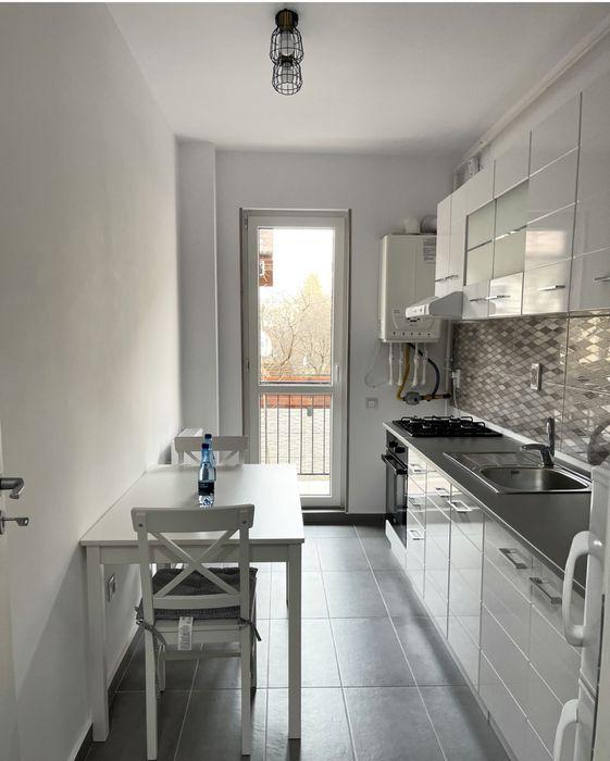 Garsoniera de închiriat zona Sun Plaza