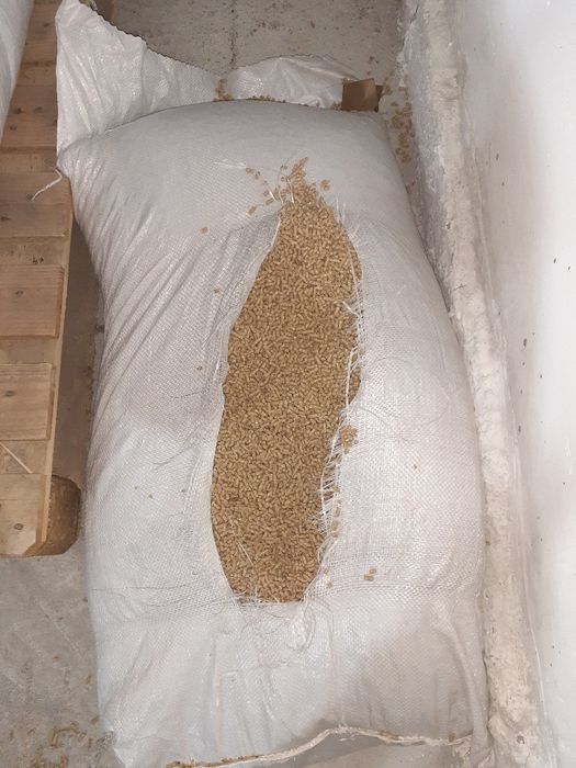 Korm buqa qoy va sigir uchun yem. Ishlab chiqaruvchidan