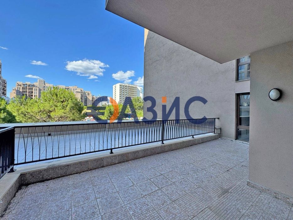 Двустаен апартамент в комплекс Royal Beach Barcelo, 89 кв.м., Слънчев бряг, България, 100 000 евро #33805154